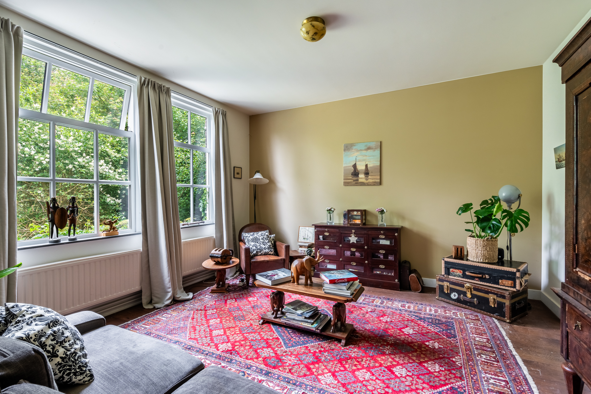 AM100699-33930-200933055