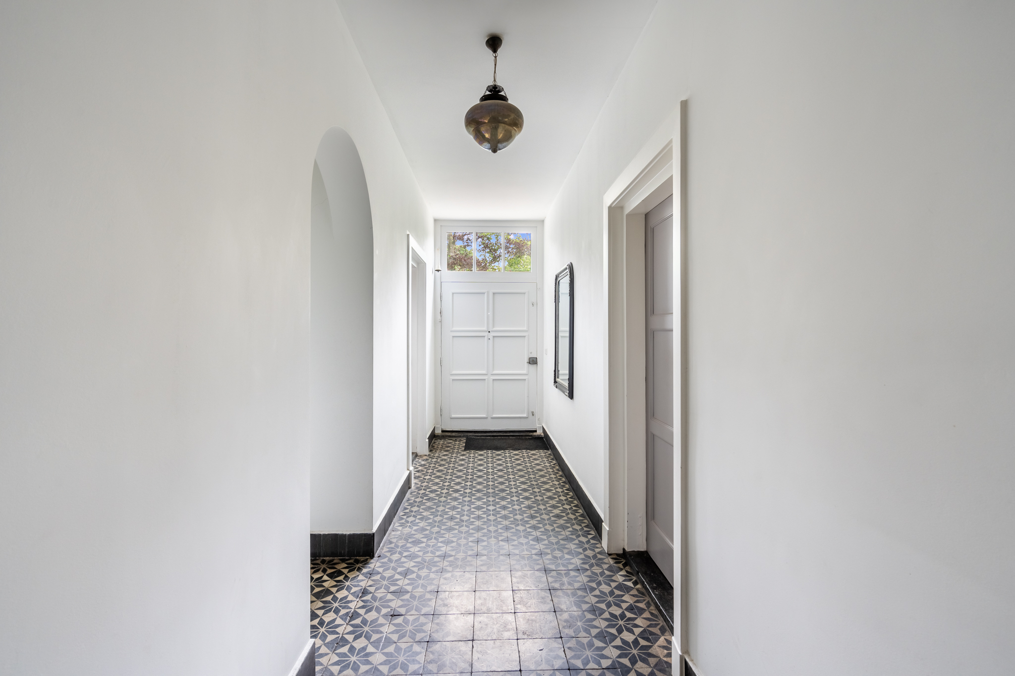 AM100699-33930-200933111