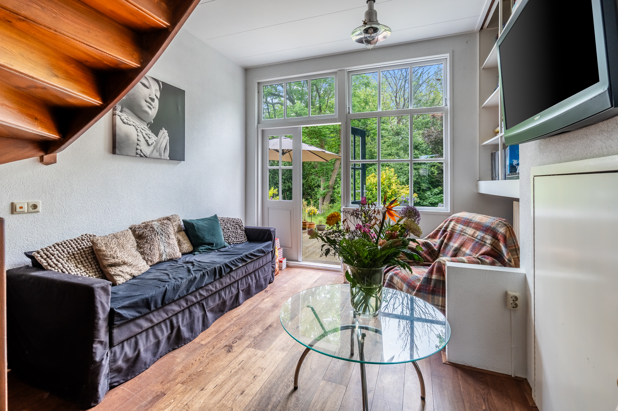 AM100699-33930-200933137