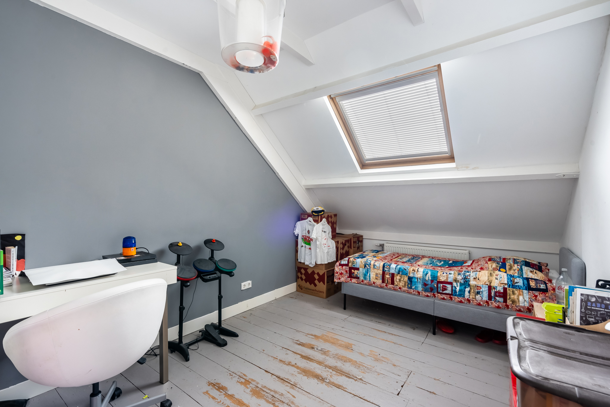 AM100699-33930-200933199