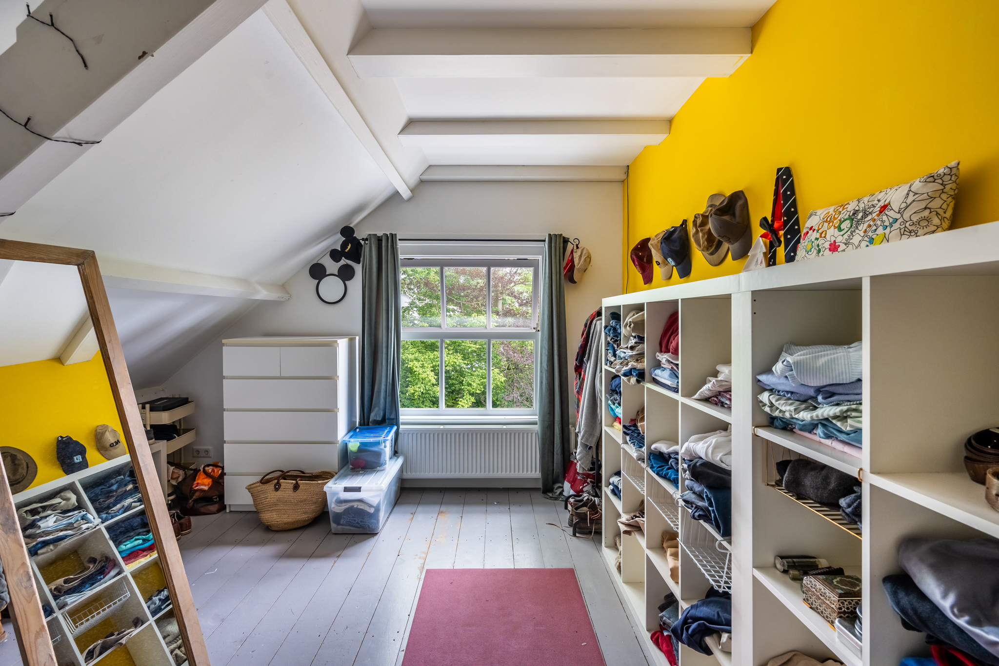 AM100699-33930-200933205