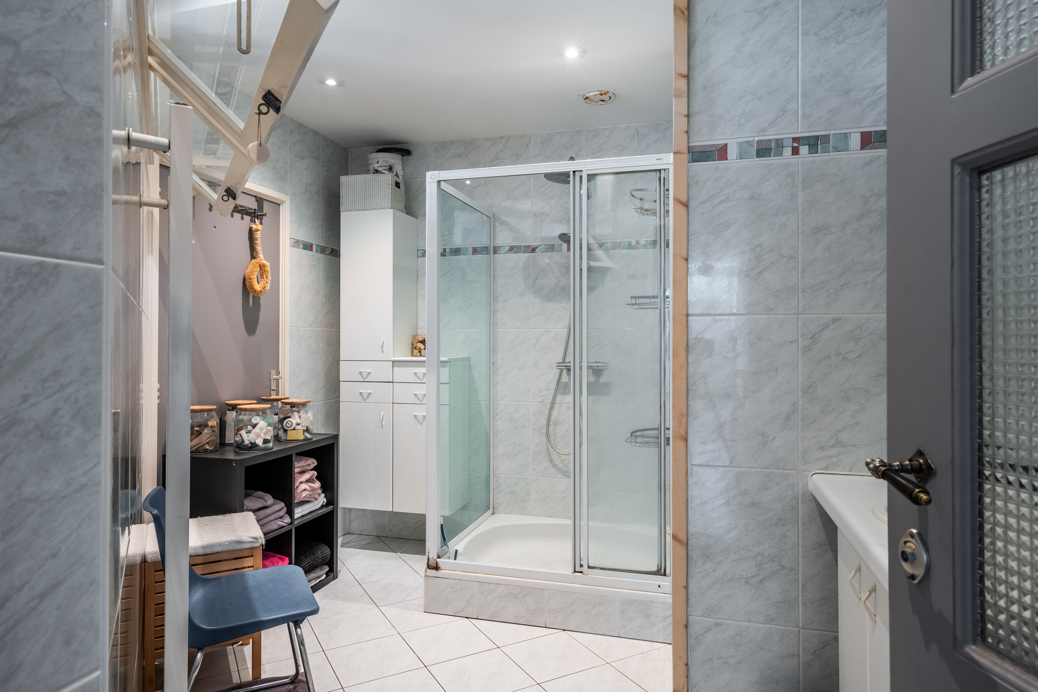 AM100699-33930-200933319