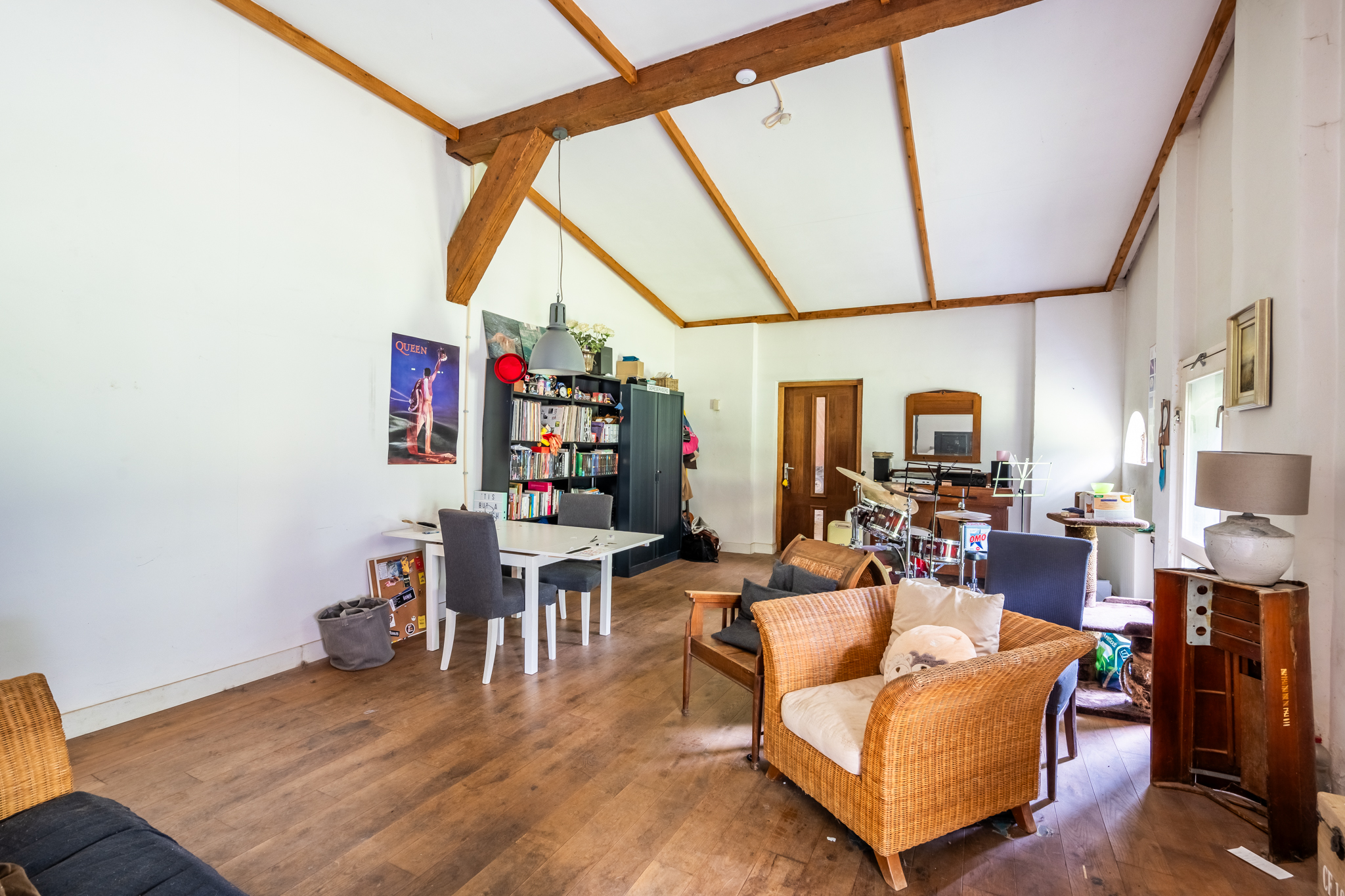 AM100699-33930-200933339