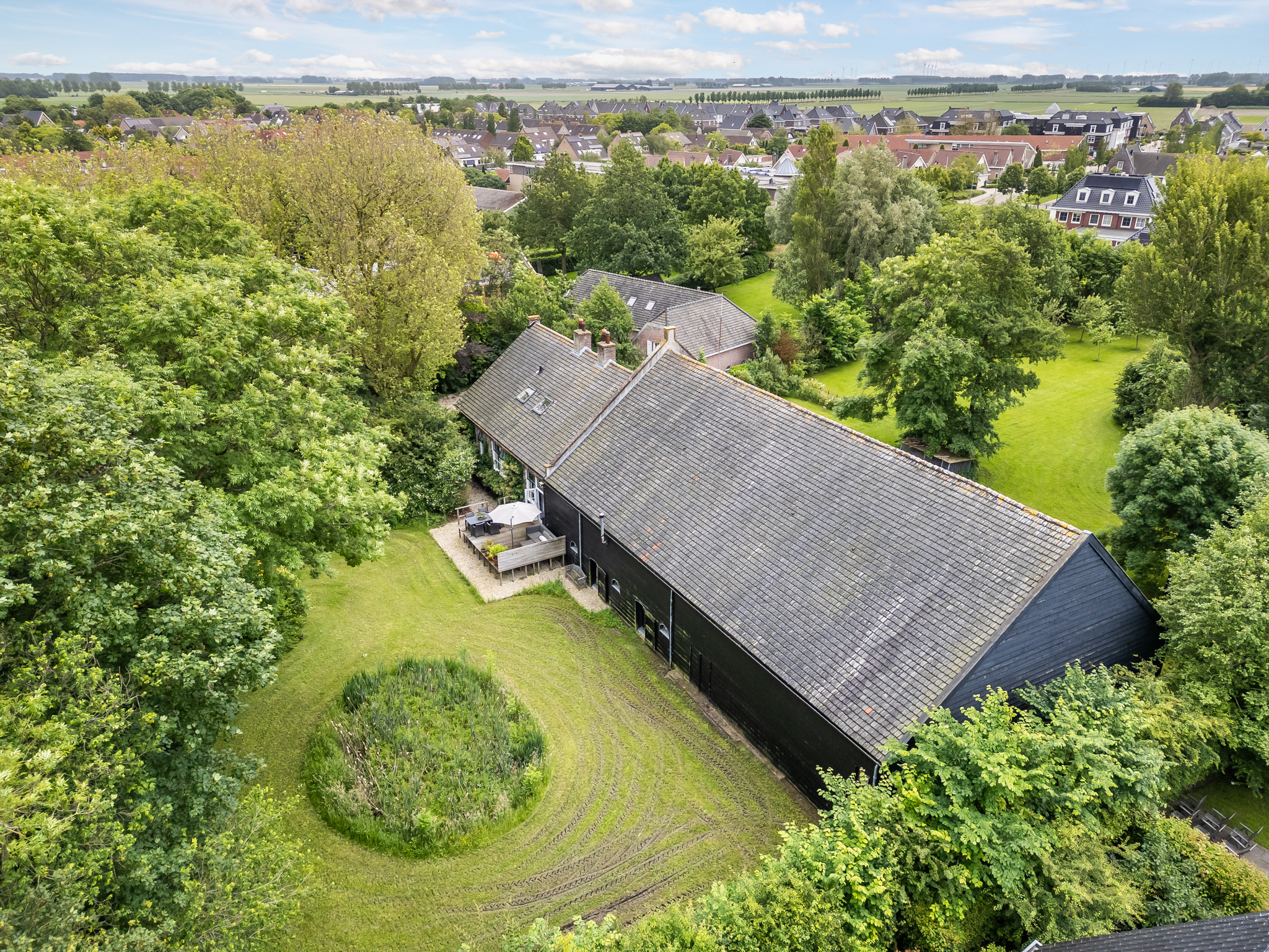 AM100699-33930-200933383