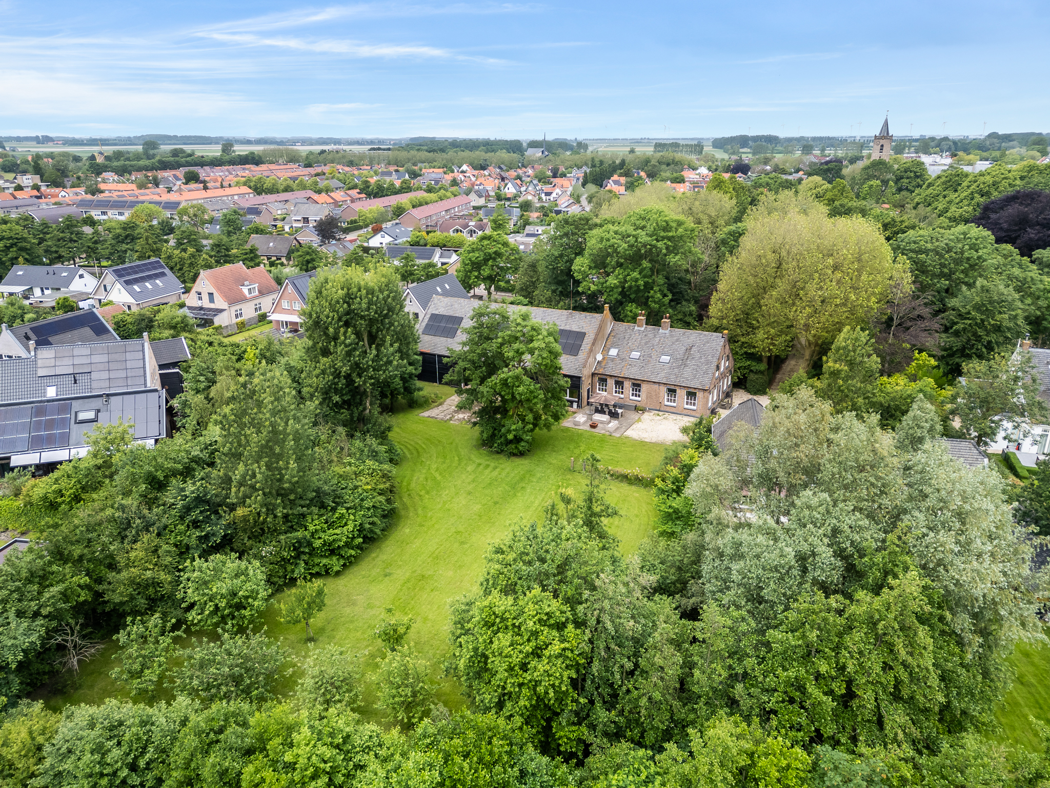 AM100699-33930-200933485