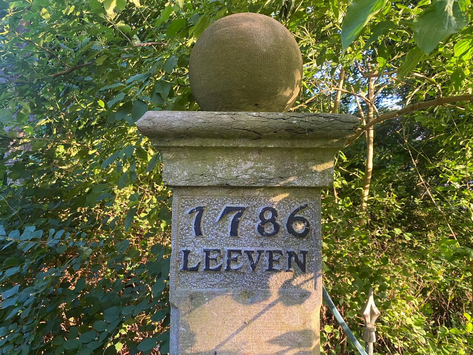 AM100699-33930-200933519