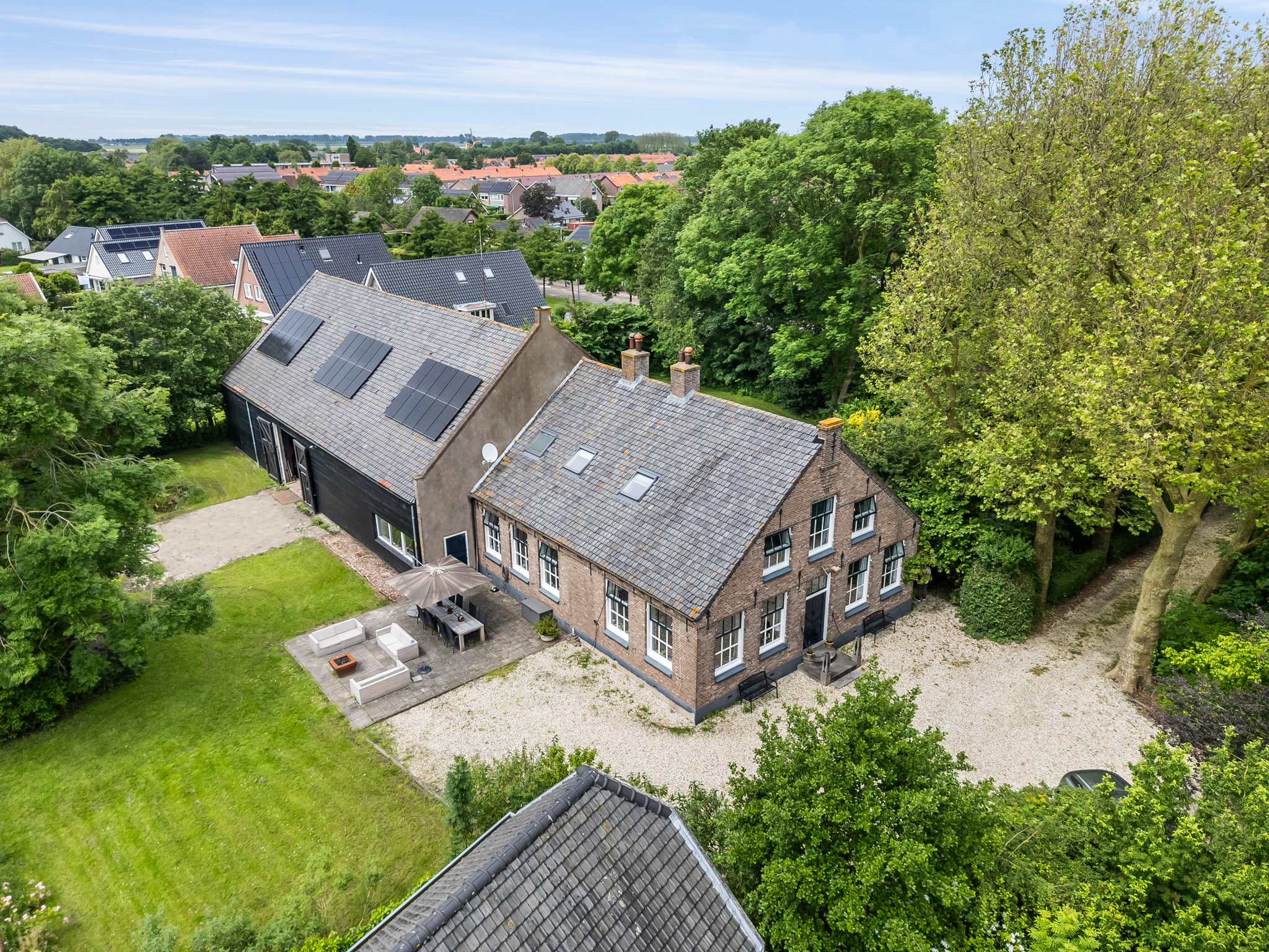 AM100699-33930-202393979