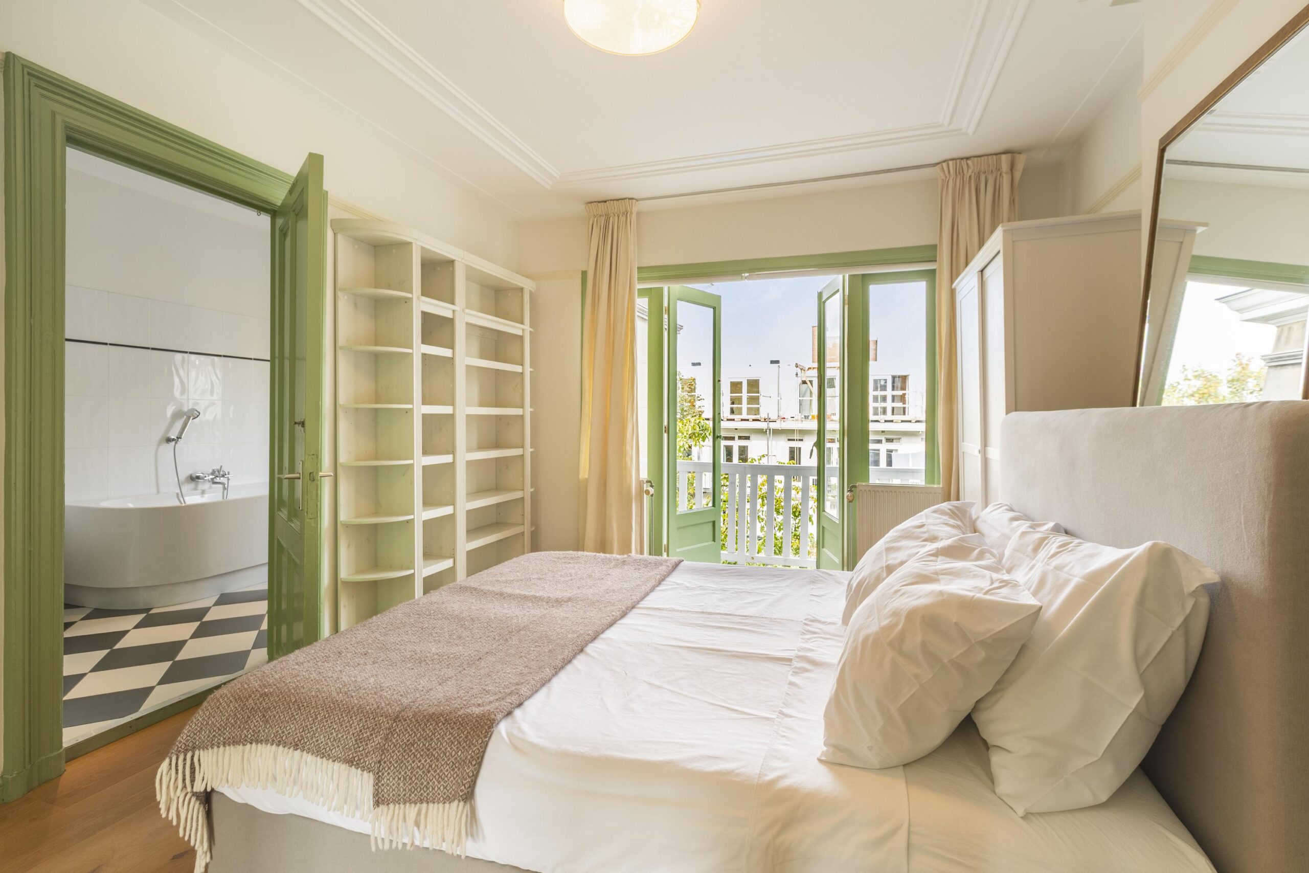 AM100793-49931-Overtoom-12-3,-Amsterdam-249083894