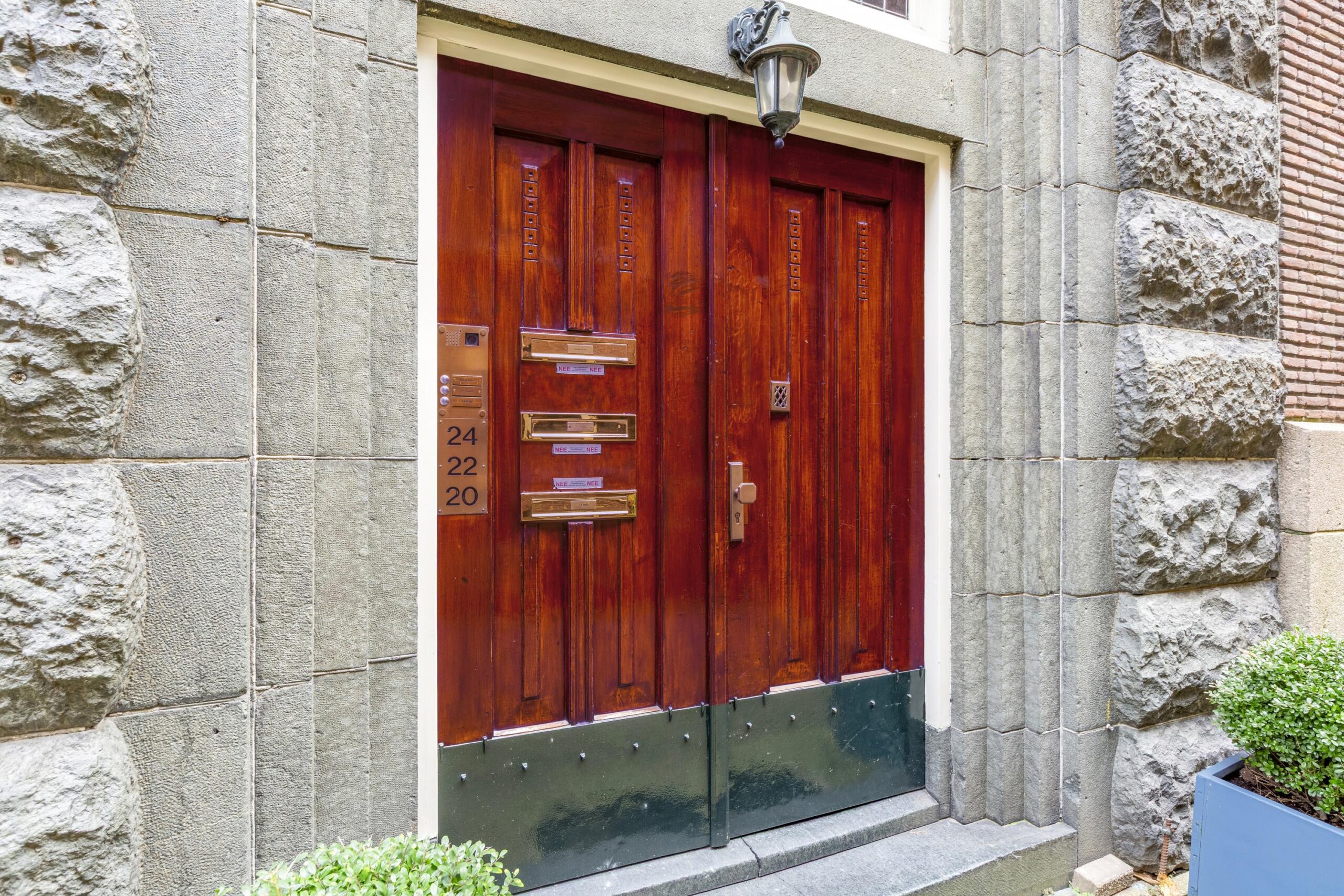 AM100810-51577-Driekoningenstraat-20,-Amsterdam-255043578