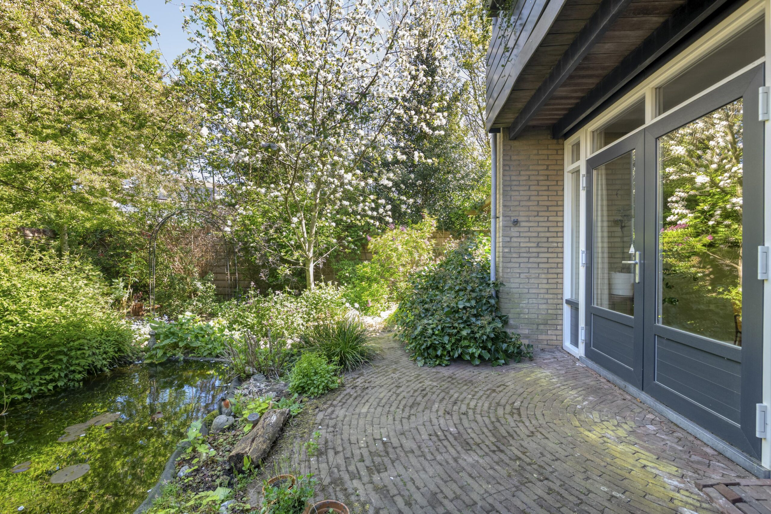 AM100840-54924-Varenmeent-30,-Hilversum-275468964