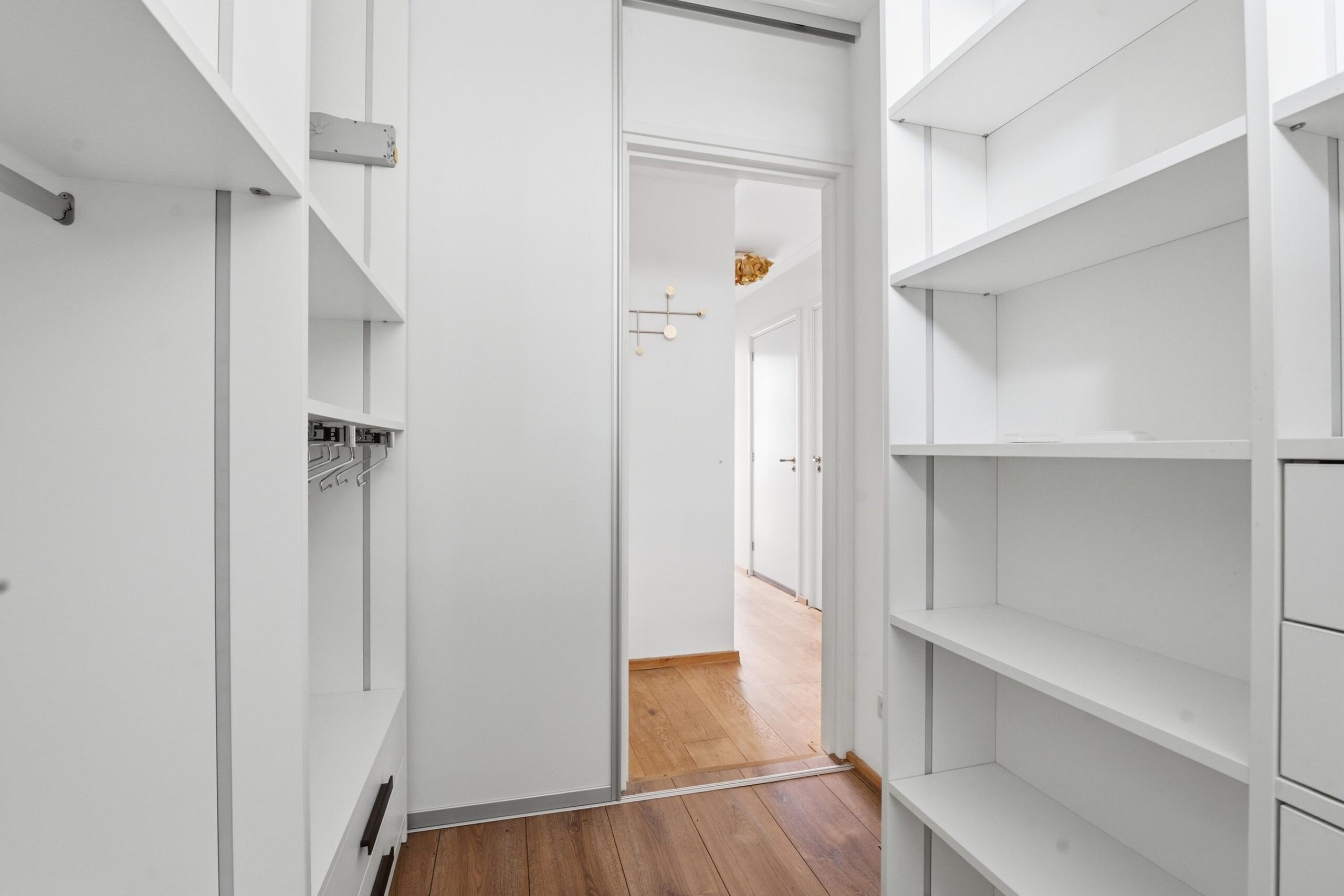 AM100850-56256-Albert-Cuypstraat-201-1,-Amsterdam-279744866