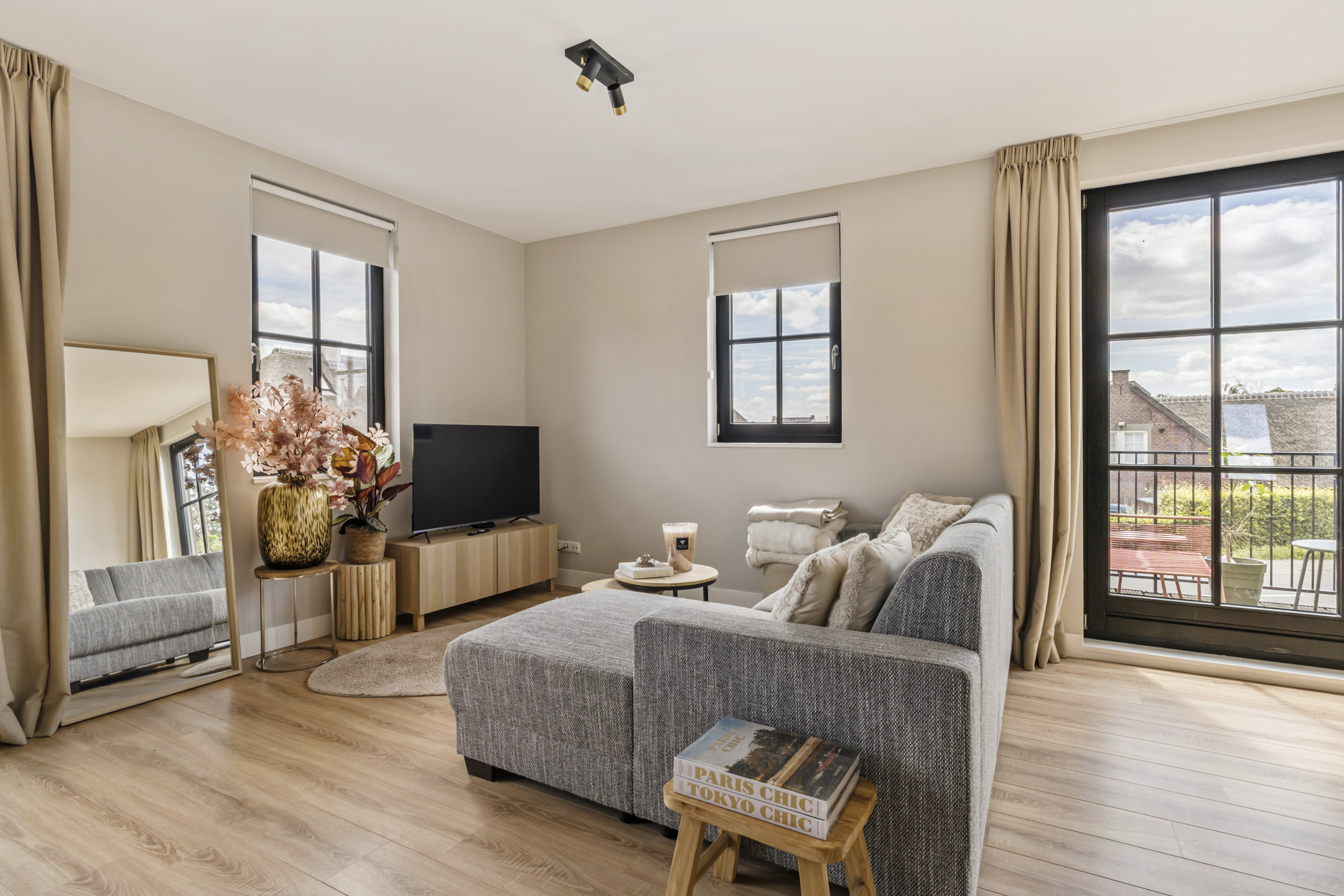 LT100672-56510-Oud-Loosdrechtsedijk-200A,-Loosdrecht-283981297